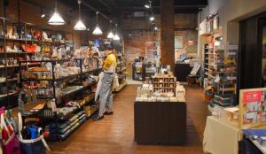 Access giải được bài toán quản lý kho hàng