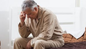 Bệnh tiểu đêm ở người già - Nguyên nhân và cách điều trị