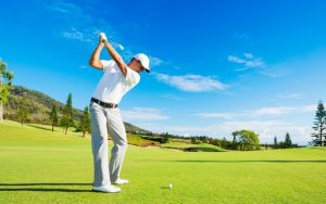 tại sao cần cầm gậy golf đúng chuẩn