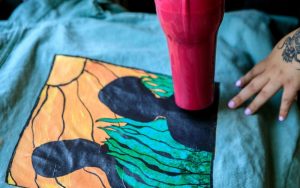 cách Xóa chữ in trên áo đá bóng bằng máy sấy