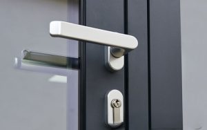 khóa cửa tay gạt