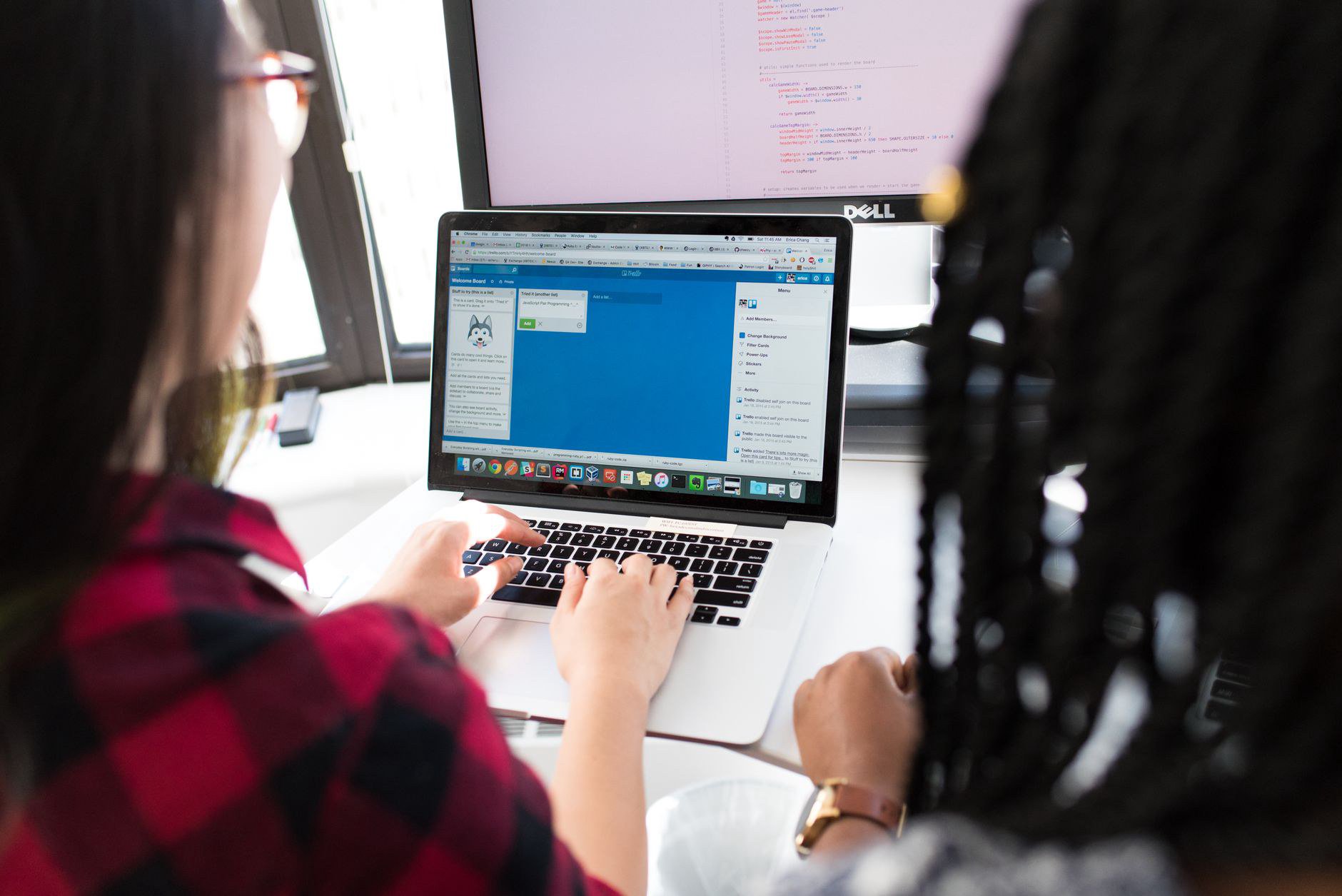 Các nhóm phần mềm và plugin phổ biến cho website
